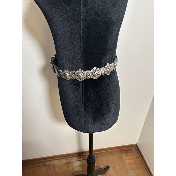 Brighton Belt Vtg 1995 Black Leather Silver Tone Concho Medallions Size Small - Picture 2 of 15